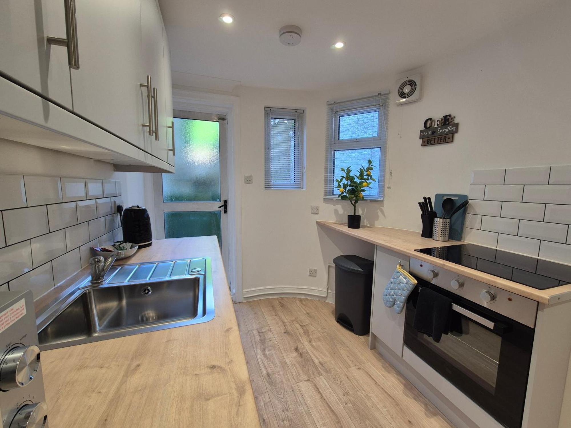 #26a Newly Refurbished Garden Appartement